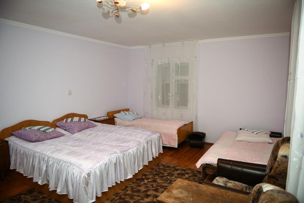 Гостинний Двір Євгенія Hotel Mizhhirya  ภายนอก รูปภาพ